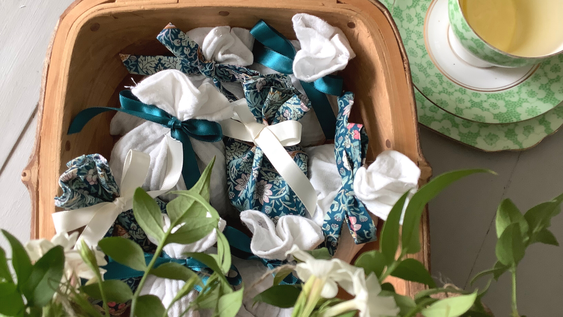Liberty Strawberry Thief Favors